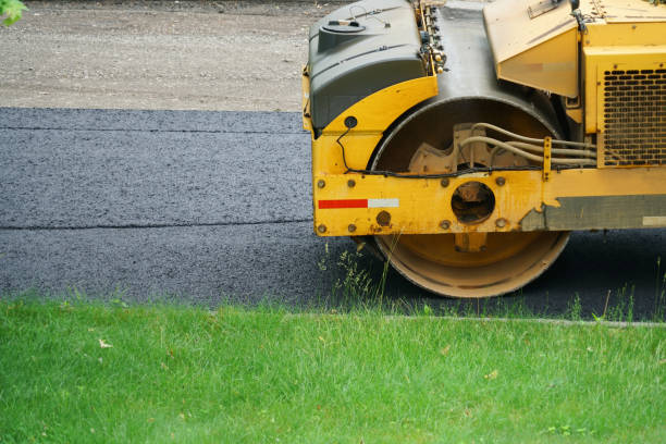 Best Driveway Paving Contractor  in Briarcliff Manor, NY